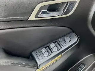 GMC Yukon XL 2017 4x4 Denali 4dr SUV