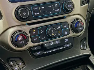 GMC Yukon XL 2017 4x4 Denali 4dr SUV