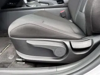 Hyundai ELANTRA 2025 SE 4dr Sedan
