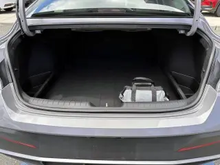 Hyundai ELANTRA 2025 SE 4dr Sedan