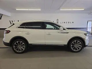 Lincoln Nautilus 2023 AWD Reserve 4dr SUV