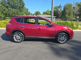 Toyota RAV4 2018 AWD Limited 4dr SUV
