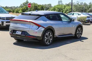 Kia EV6 2024 AWD Wind 4dr Crossover