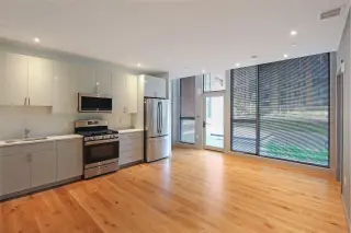 Propiedad en alquiler con 5 habitaciones y 2 baños en Washington