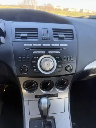 2010 Mazda MAZDA3 s Grand Touring