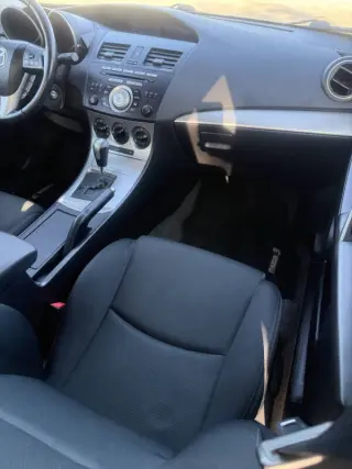 2010 Mazda MAZDA3 s Grand Touring