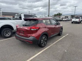 2019 Nissan Kicks SR