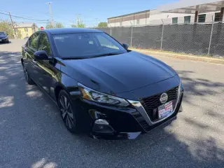2022 Nissan Altima 2.5 SV