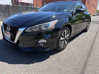 2022 Nissan Altima 2.5 SV