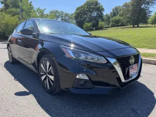 2022 Nissan Altima 2.5 SV