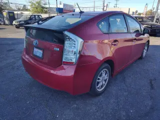 2010 Toyota Prius III