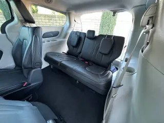 2024 Chrysler Pacifica Plug-In Hybrid Select
