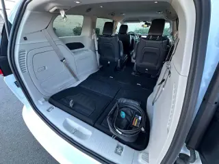 2024 Chrysler Pacifica Plug-In Hybrid Select