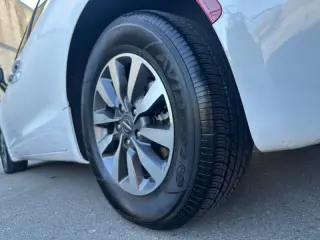 2024 Chrysler Pacifica Plug-In Hybrid Select