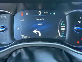 2024 Chrysler Pacifica Plug-In Hybrid Select