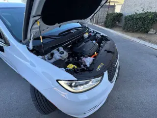 2024 Chrysler Pacifica Plug-In Hybrid Select