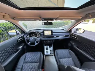 2023 Mitsubishi Outlander PHEV SEL
