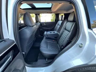 2023 Mitsubishi Outlander PHEV SEL