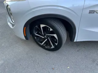 2023 Mitsubishi Outlander PHEV SEL