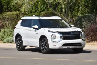 2023 Mitsubishi Outlander PHEV SEL