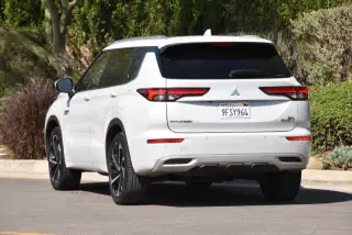 2023 Mitsubishi Outlander PHEV SEL