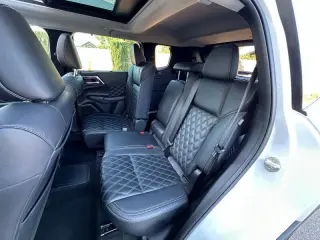 2023 Mitsubishi Outlander PHEV SEL