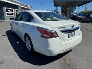 2015 Nissan Altima 2.5 SV