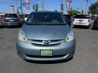 2008 Toyota Sienna LE 7-Passenger
