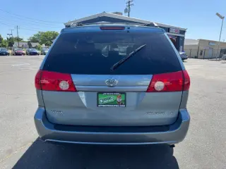 2008 Toyota Sienna LE 7-Passenger