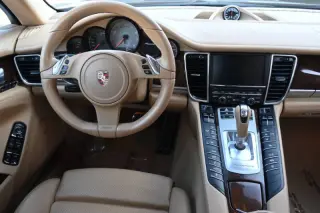 2010 Porsche Panamera 4S