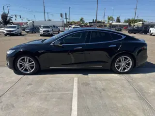 2015 Tesla Model S