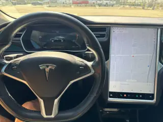 2015 Tesla Model S