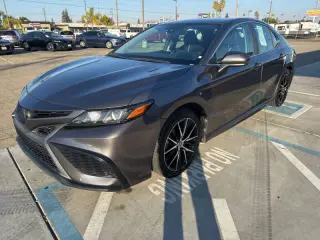 2021 Toyota Camry SE