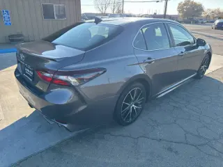 2021 Toyota Camry SE