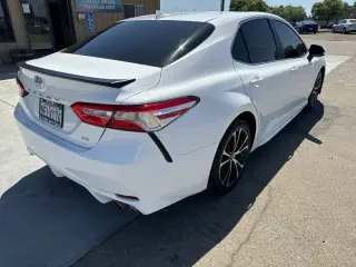 2020 Toyota Camry SE