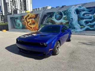 2018 Dodge Challenger 392 HEMI Scat Pack Shaker