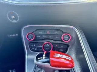 2018 Dodge Challenger 392 HEMI Scat Pack Shaker