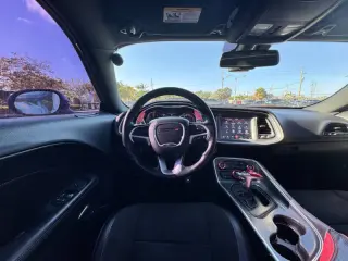 2018 Dodge Challenger 392 HEMI Scat Pack Shaker
