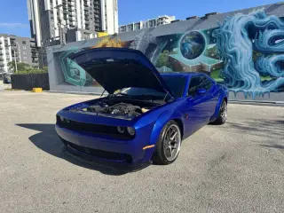 2018 Dodge Challenger 392 HEMI Scat Pack Shaker
