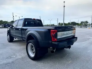 2017 Ford F-350 Super Duty Platinum