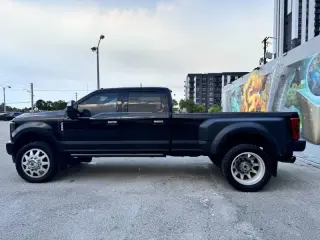 2017 Ford F-350 Super Duty Platinum