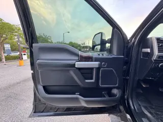 2017 Ford F-350 Super Duty Platinum