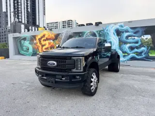 2017 Ford F-350 Super Duty Platinum