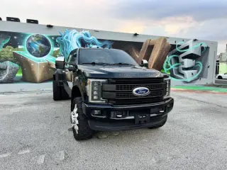 2017 Ford F-350 Super Duty Platinum