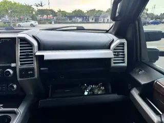 2017 Ford F-350 Super Duty Platinum