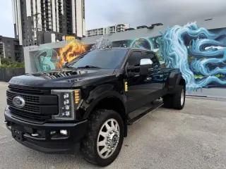 2017 Ford F-350 Super Duty Platinum