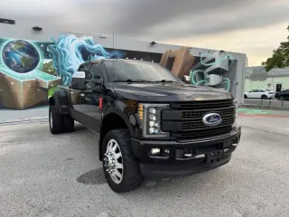 2017 Ford F-350 Super Duty Platinum