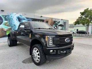 2017 Ford F-350 Super Duty Platinum