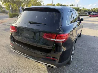 2017 Mercedes-Benz GLC 300