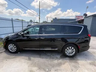 2017 Chrysler Pacifica Touring Plus